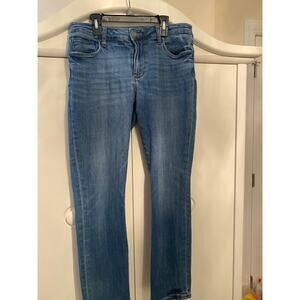 Kut from the Kloth 8L medium wash jeans Reese Straight leg